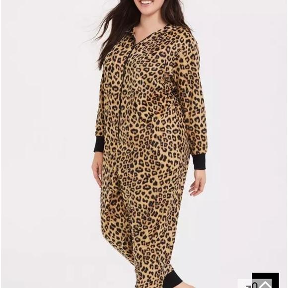 TORRID Women's Leopard Print Hooded Pajama Onesie. - Picture 1 of 9